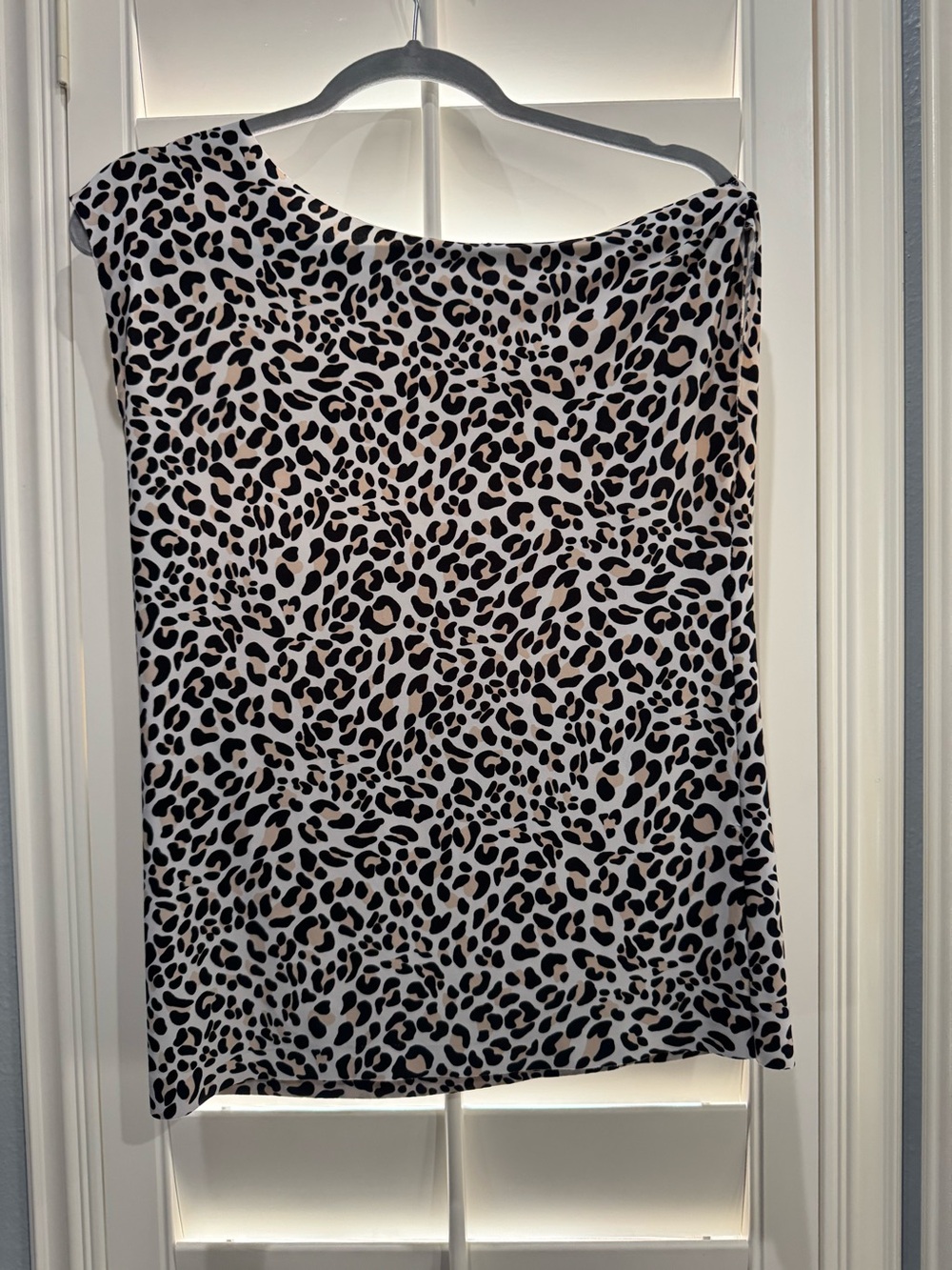 Norma Kamali off the shoulder Leopard Print EUC size tag removed it is an XS